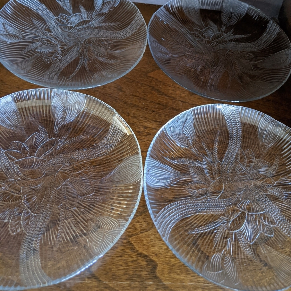 4 Pc. Vtg Clear Glass Floral Dessert Plates